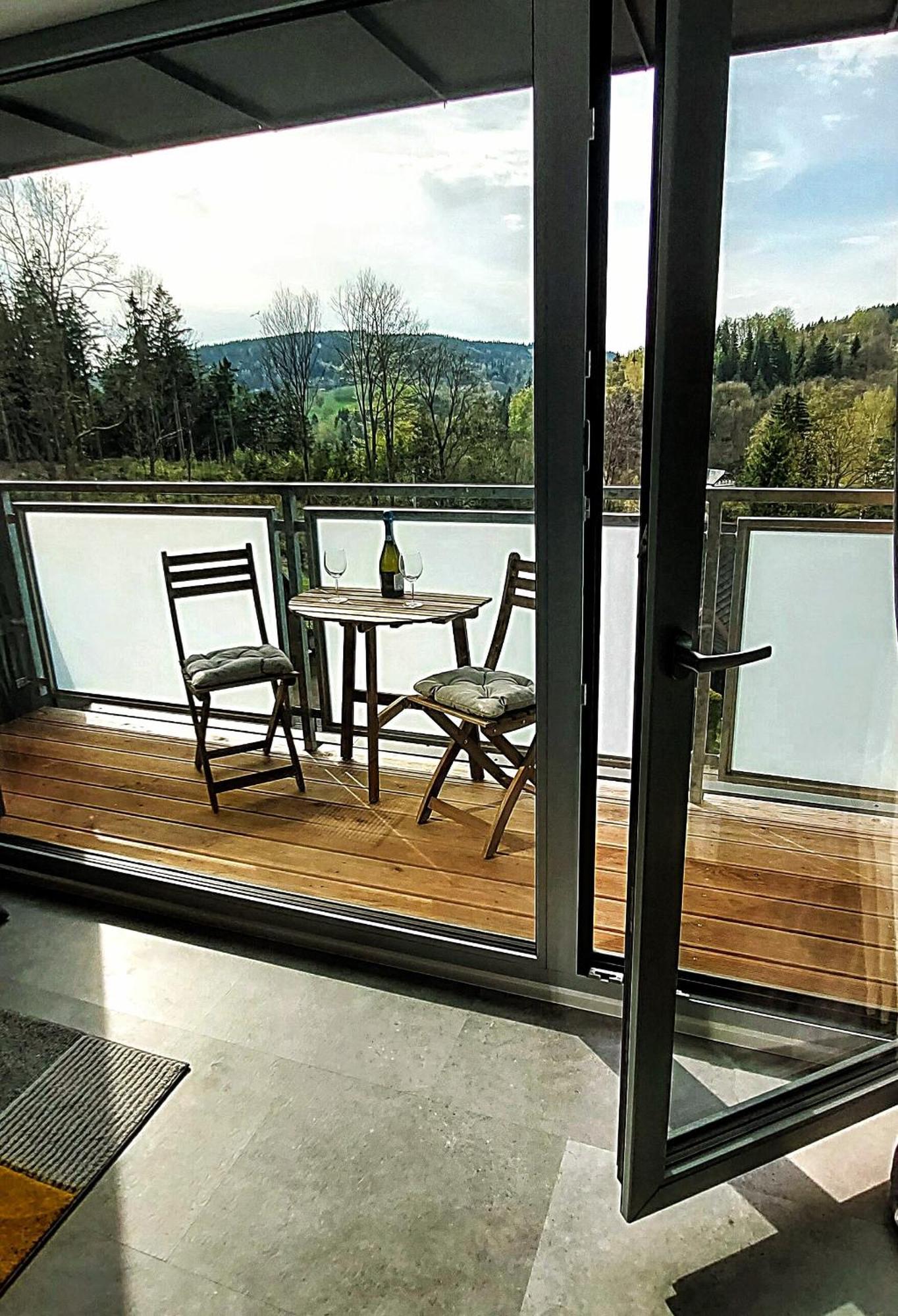 Apartman Na Kraji Lesa Janov nad Nisou Bagian luar foto